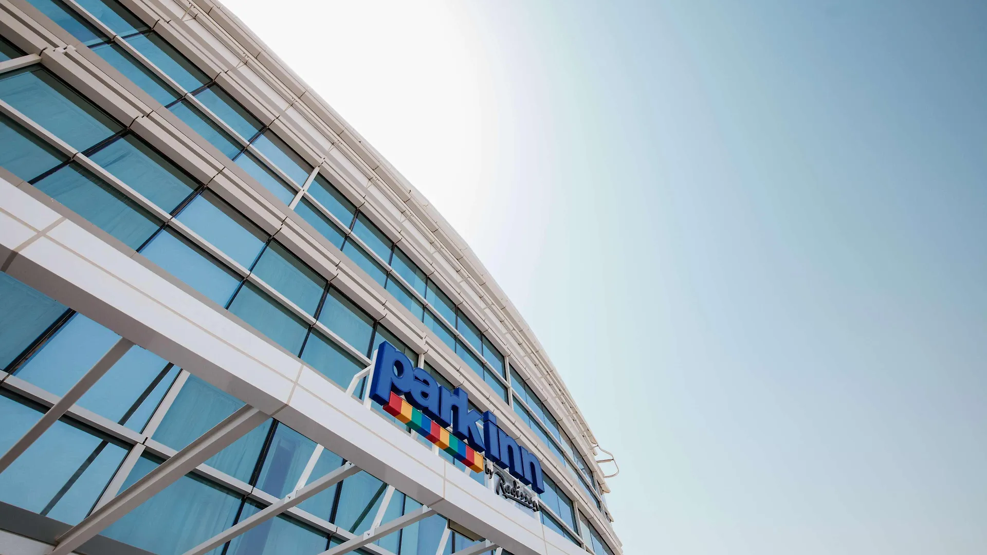 Park Inn By Radisson Dubai Motor City Hotel