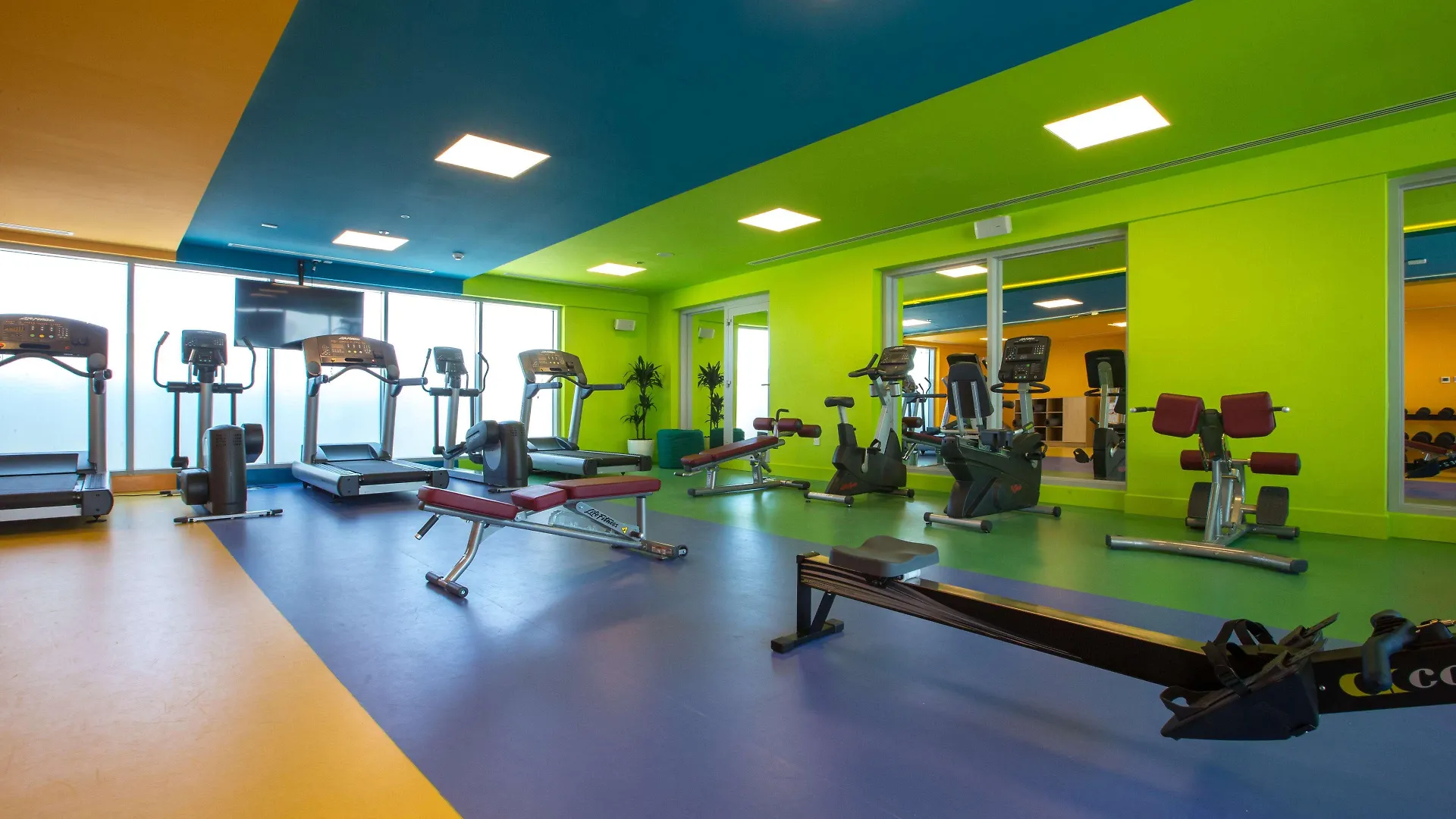 Park Inn By Radisson Dubai Motor City Hotel