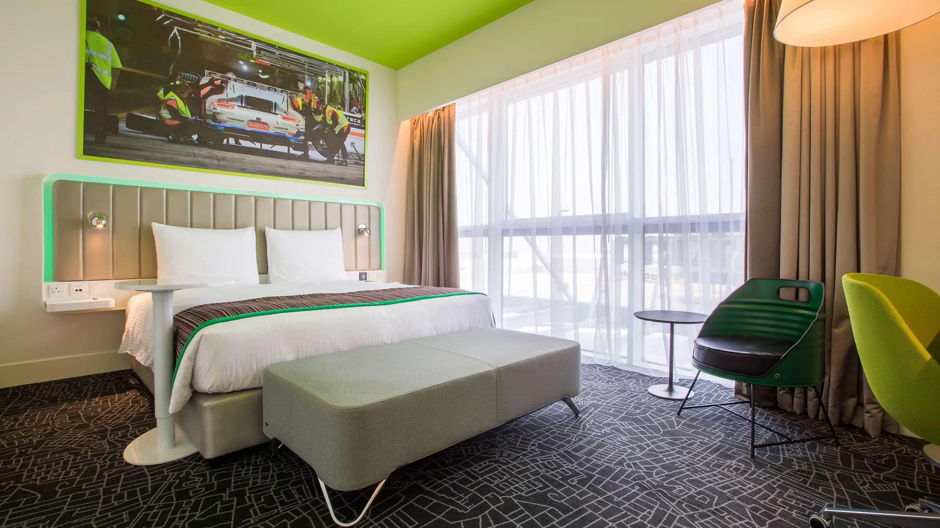 Park Inn By Radisson Dubai Motor City 4*,