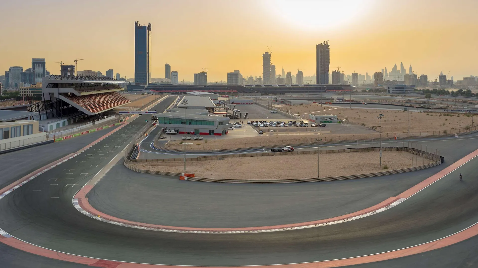 Park Inn By Radisson Dubai Motor City