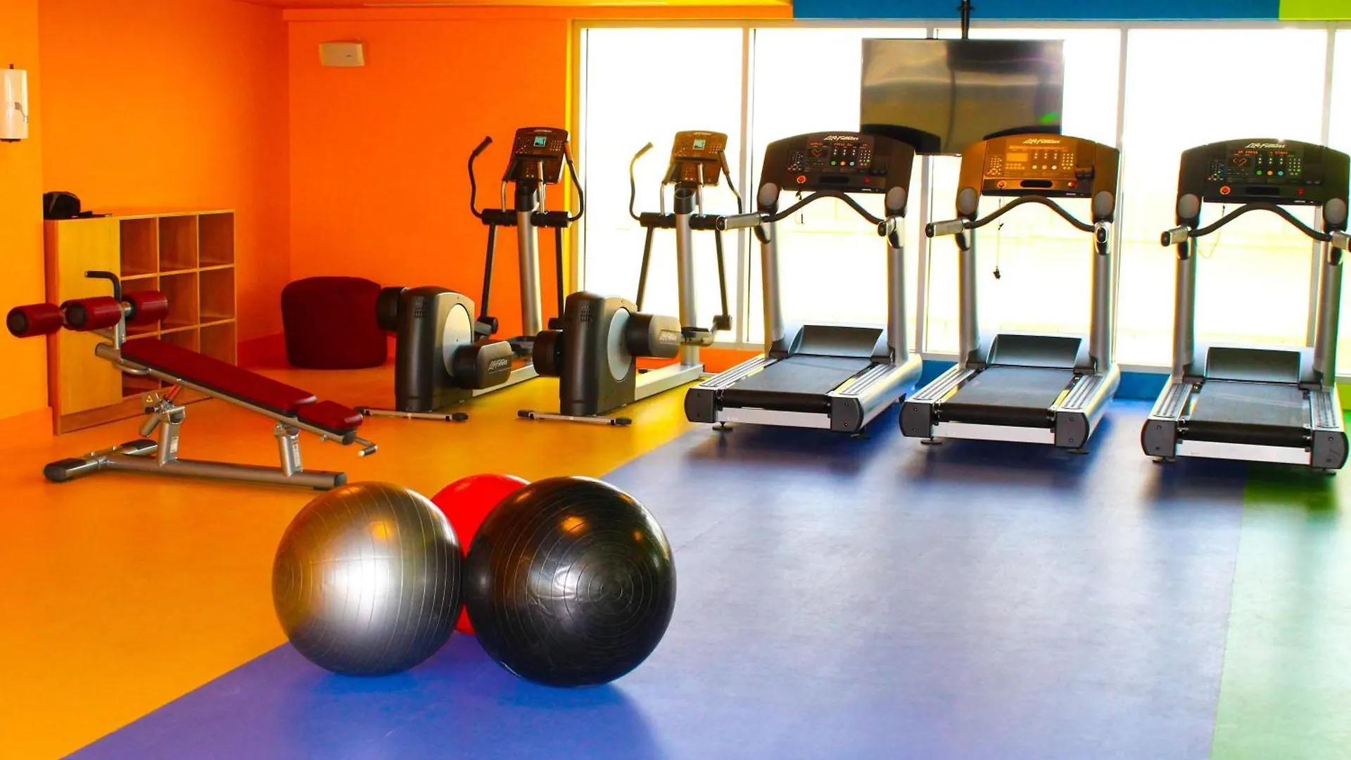 Park Inn By Radisson Dubai Motor City